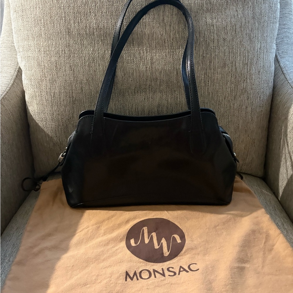 Monsac Classic Black Shoulder Bag